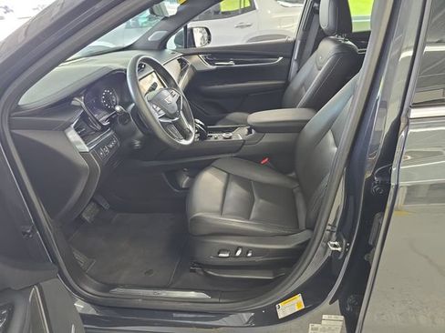Used 2023 Cadillac XT5 Premium Luxury w/ Technology Package AWD/4WD image 14