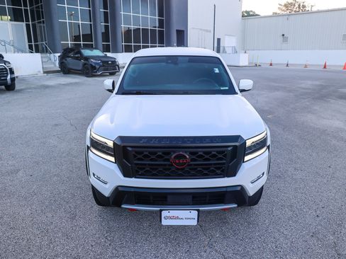 Used 2024 Nissan Frontier Pro-X RWD image 3