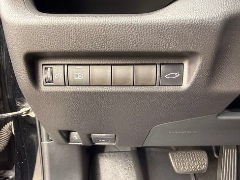 Used 2021 Toyota RAV4 XLE w/ Convenience Package AWD/4WD image 22