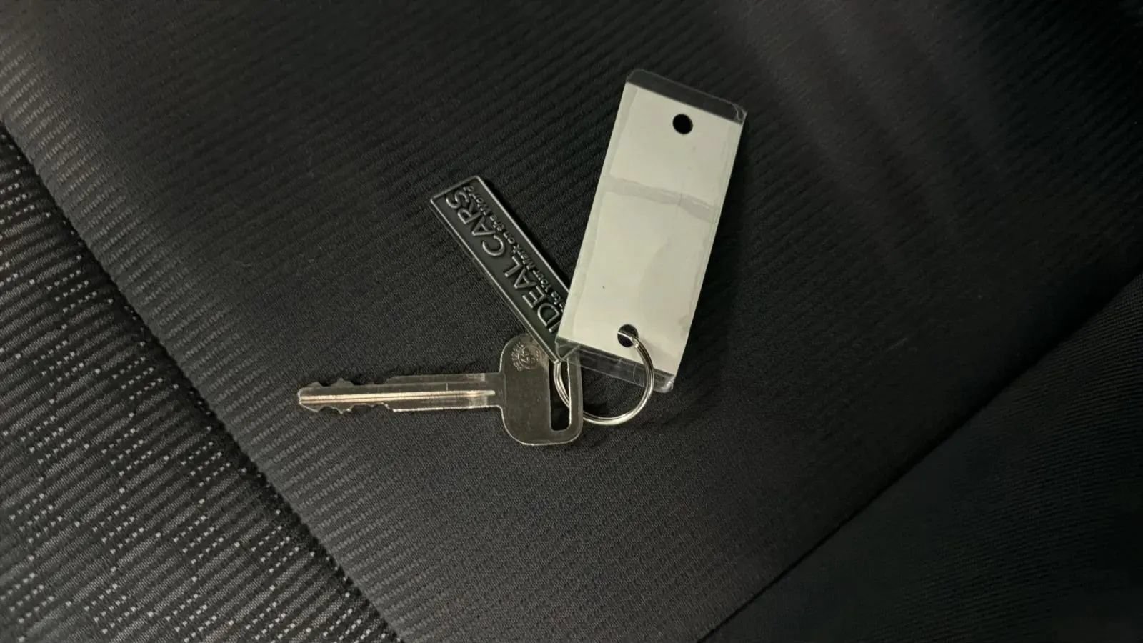 Used 2017 Toyota Yaris L w/ Carpet Mat Package FWD image 28