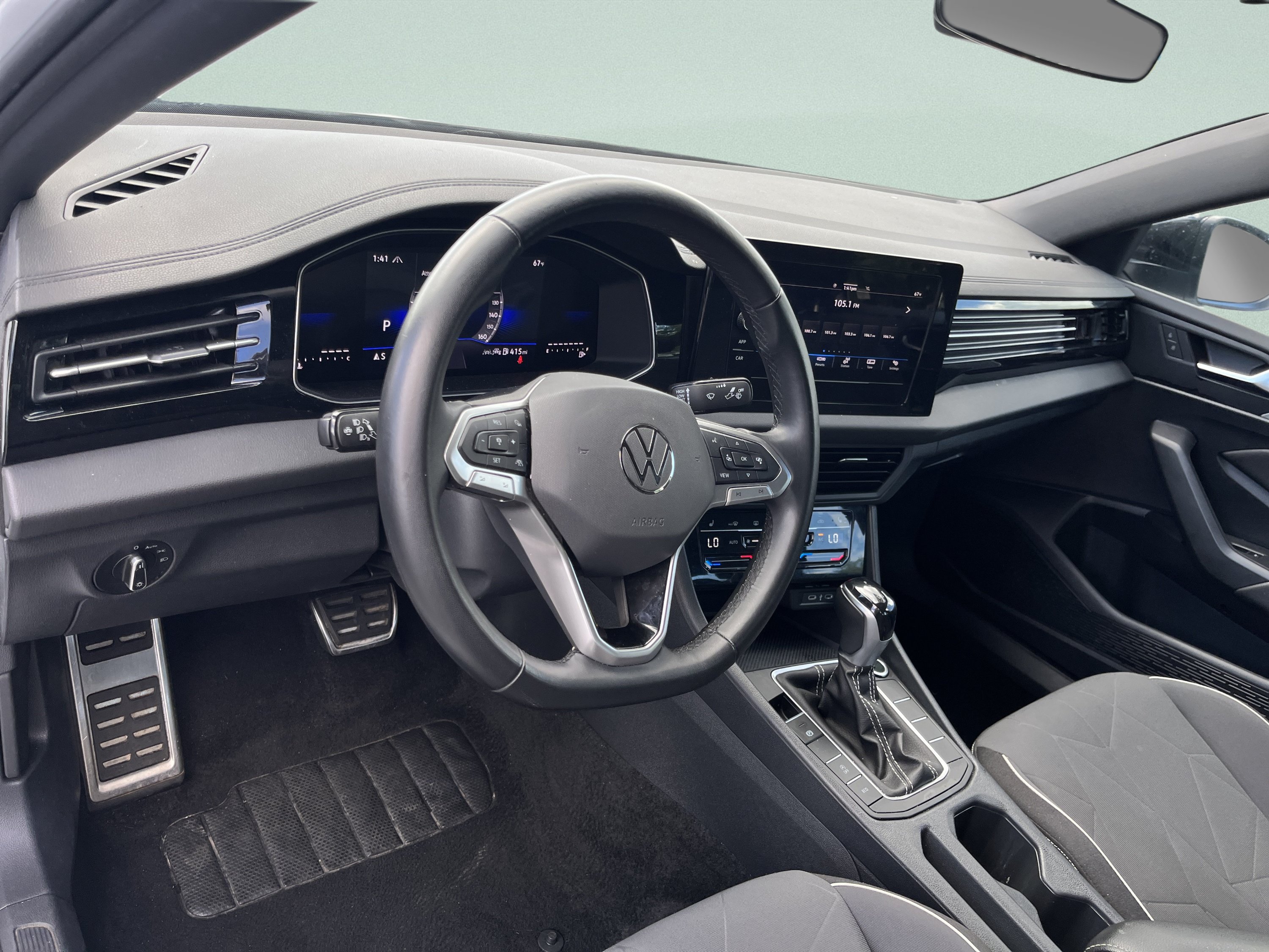 Used 2025 Volkswagen Jetta Sport FWD image 11