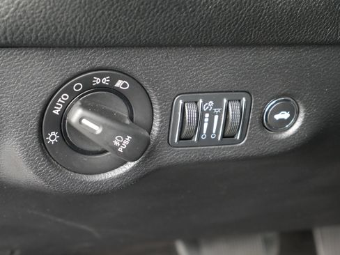 Used 2015 Dodge Challenger R/T w/ Quick Order Package 28D R/T RWD image 6
