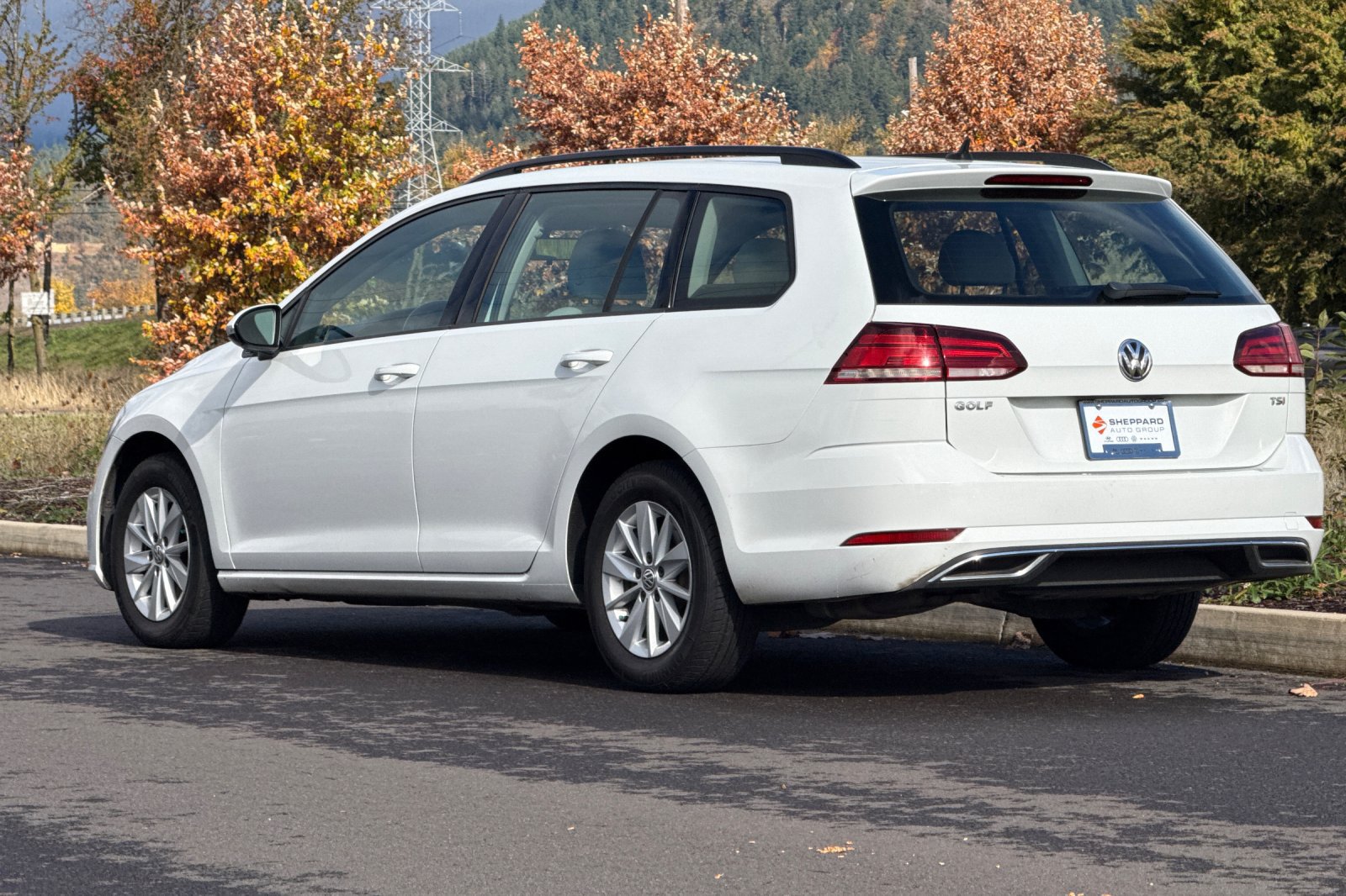 Used 2018 Volkswagen Golf S FWD image 5
