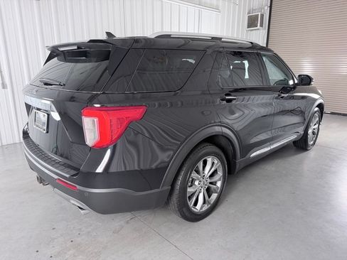Used 2022 Ford Explorer Limited w/ Equipment Group 301A RWD image 5