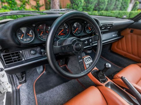 Used 1992 Porsche 911 GT3 RS image 15
