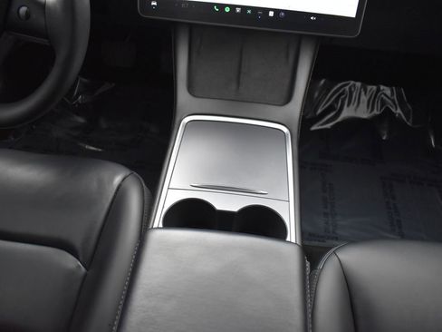 Used 2021 Tesla Model 3 Standard Range Plus image 18