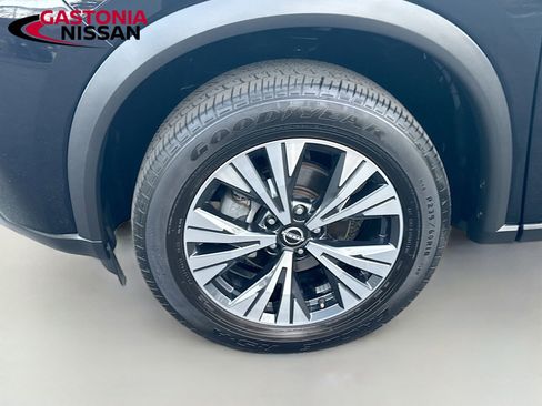 Used 2023 Nissan Rogue SV image 37