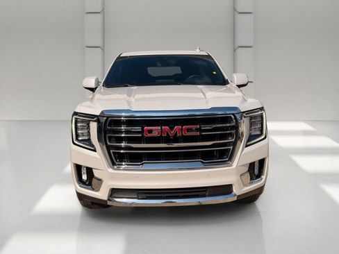 Used 2024 GMC Yukon SLT w/ SLT Luxury Package RWD image 2