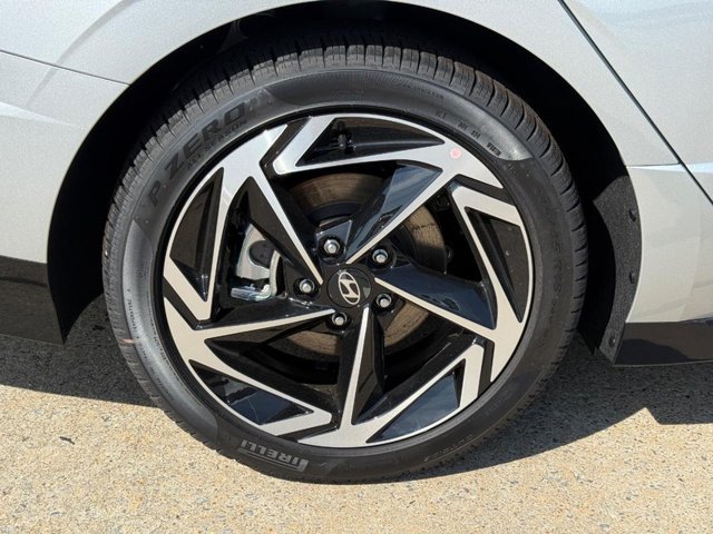 New 2026 Hyundai Sonata SEL FWD image 4