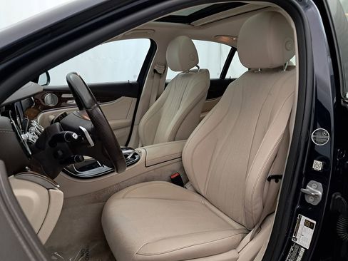 Used 2018 Mercedes-Benz E 300 4MATIC image 8