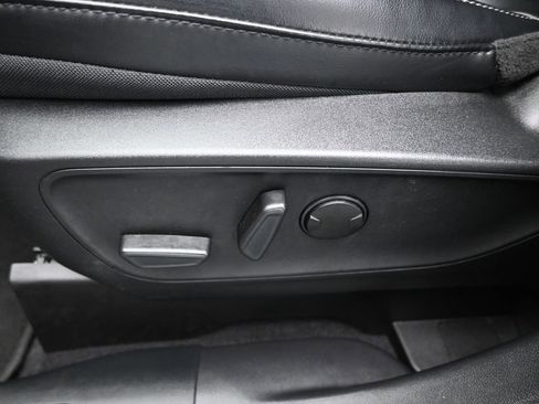 Certified 2023 Ford Escape SE image 10