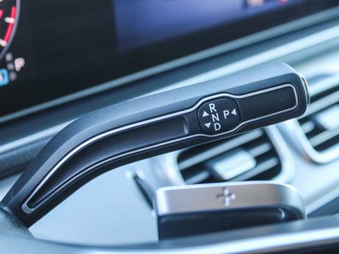 Used 2024 Mercedes-Benz GLE 450e 4MATIC image 20