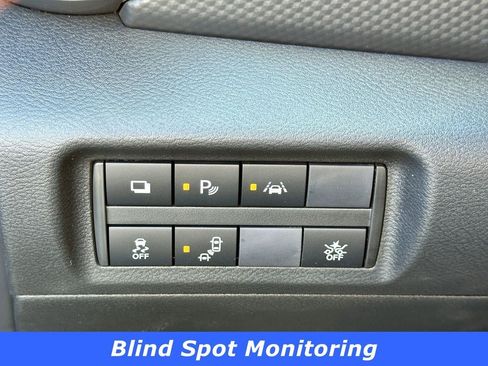 Certified 2025 Nissan Kicks Play S FWD image 6