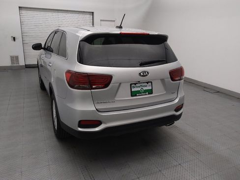 Used 2019 Kia Sorento L FWD image 6