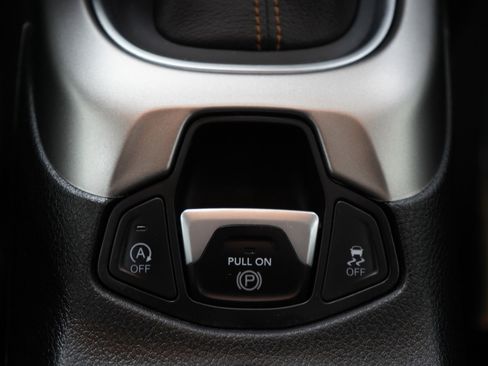 Used 2019 Jeep Compass Latitude w/ Cold Weather Group image 20