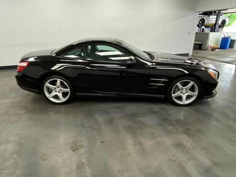 Used 2014 Mercedes-Benz SL 550 image 16
