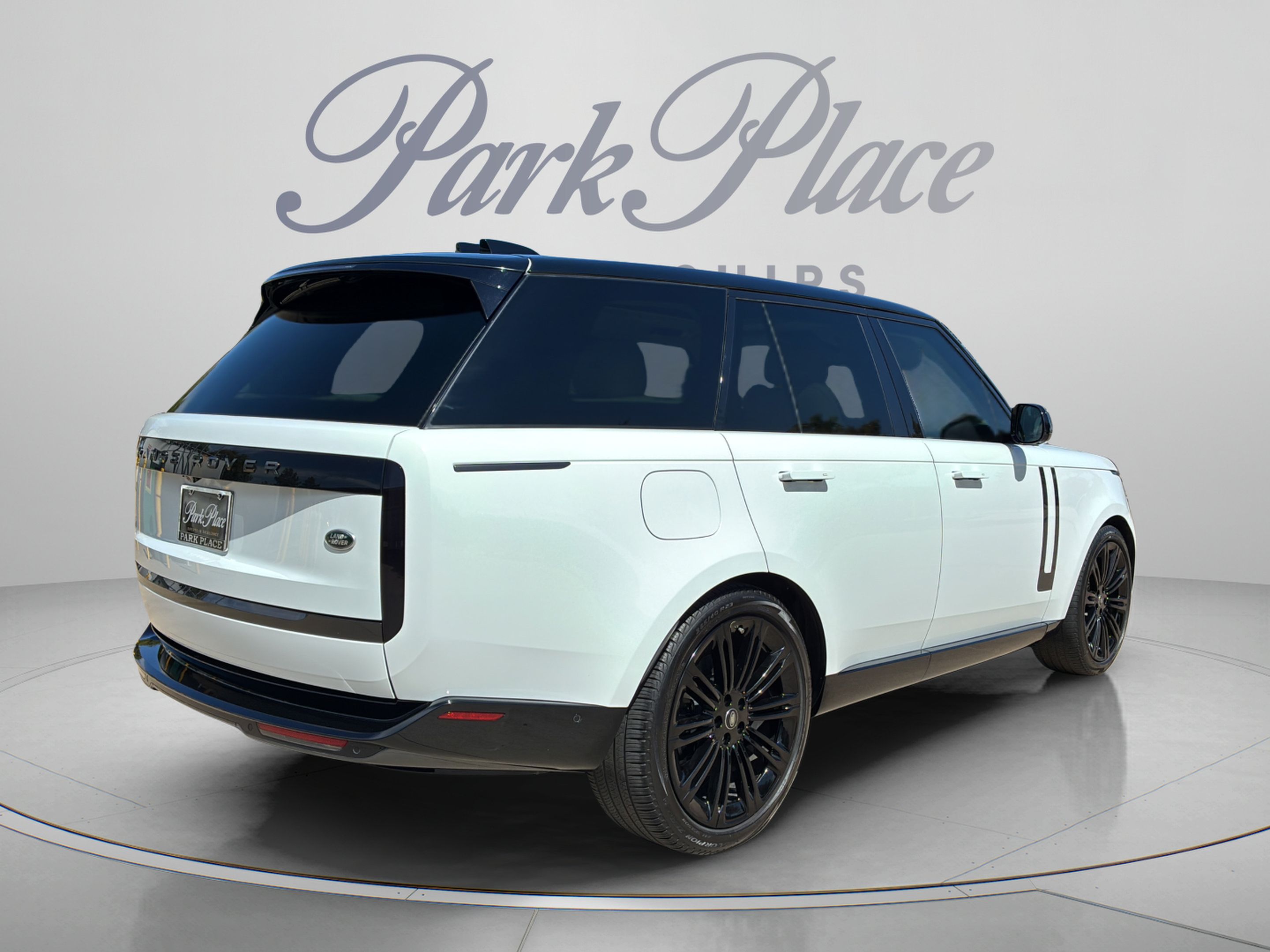 Used 2023 Land Rover Range Rover SE AWD/4WD image 5