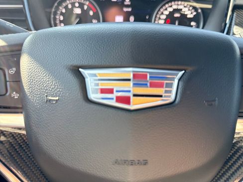 Used 2024 Cadillac XT6 Sport w/ Technology Package image 27