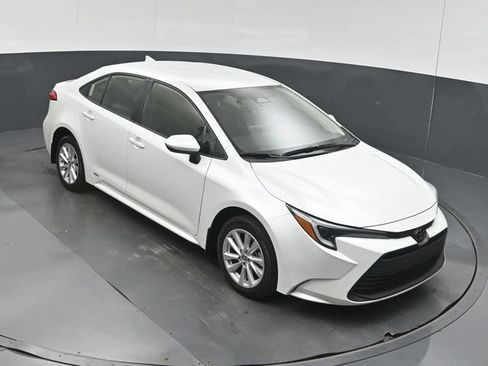 Used 2026 Toyota Corolla LE w/ LE Premium Package AWD/4WD image 42