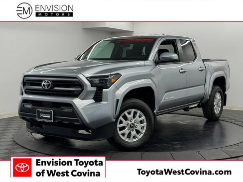Used 2026 Toyota Tacoma SR5 AWD/4WD image 1