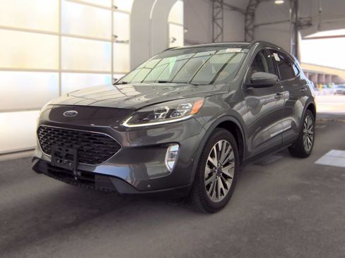 Used 2021 Ford Escape Titanium AWD/4WD image 2
