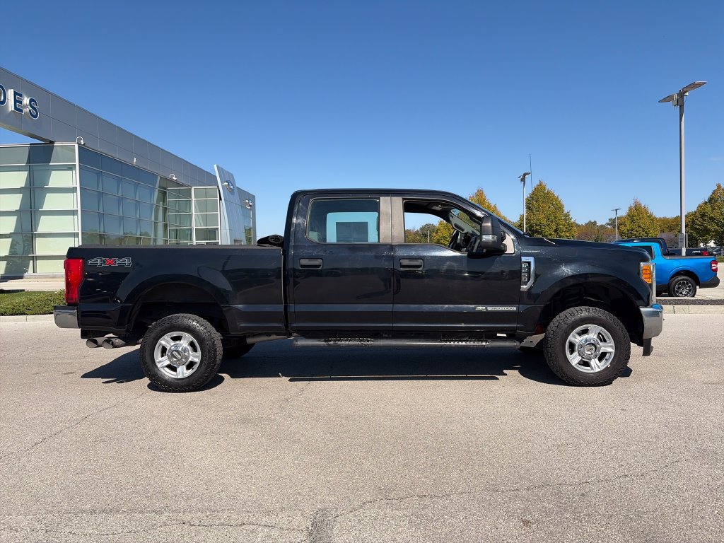 Used 2017 Ford F250 XL w/ Power Equipment Group AWD/4WD image 8