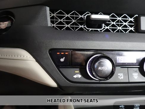 Certified 2025 Honda Accord SE image 7