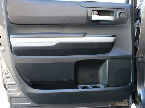 Used 2018 Toyota Tundra SR5 w/ SR5 Upgrade Package image 21