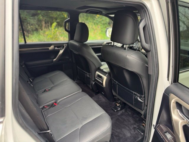 Used 2021 Lexus GX 460 Premium w/ Premium Package AWD/4WD image 16