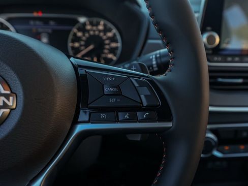 New 2025 Nissan Altima 2.5 SR image 32