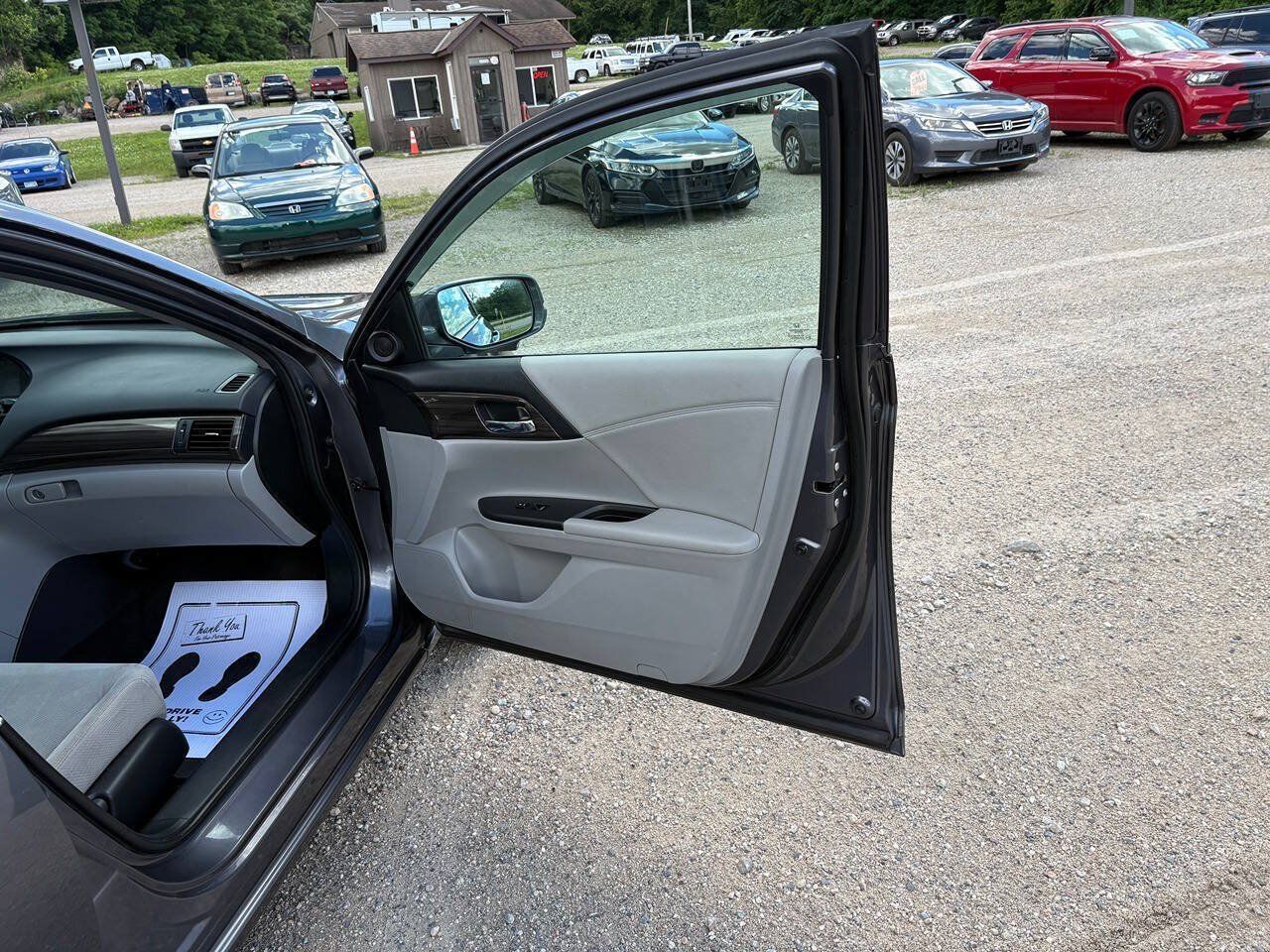 Used 2016 Honda Accord EX image 3