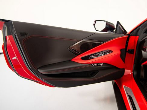 Used 2023 Chevrolet Corvette Stingray Premium Conv w/ Z51 Performance Package image 10