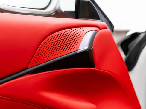 Certified 2022 Ferrari Roma image 13