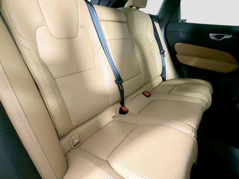 Used 2020 Volvo XC60 T5 Inscription w/ Protection Package Premier image 29