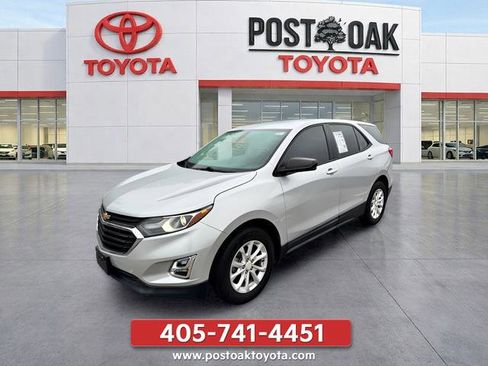 Used 2018 Chevrolet Equinox LS FWD image 1