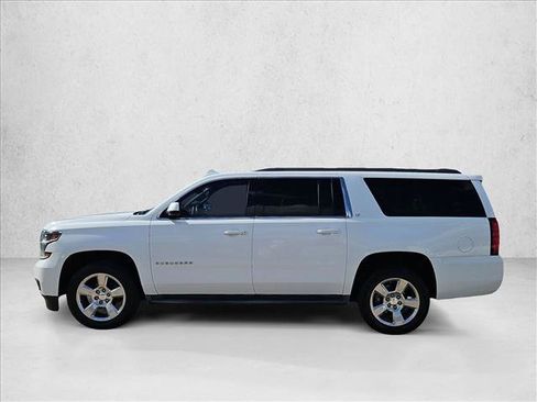Used 2015 Chevrolet Suburban LT RWD image 9
