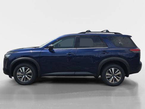 New 2026 Nissan Pathfinder SL w/ Cargo Package AWD/4WD image 2