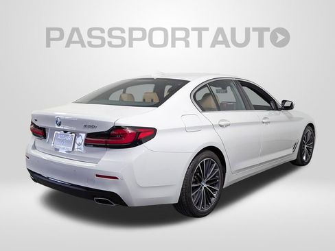 Certified 2023 BMW 530i xDrive w/ Premium Package AWD/4WD image 7