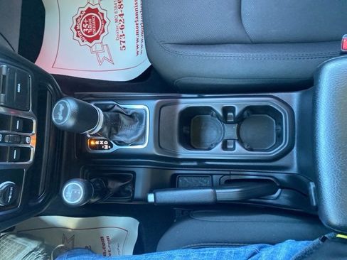 Used 2023 Jeep Wrangler Sport S image 24