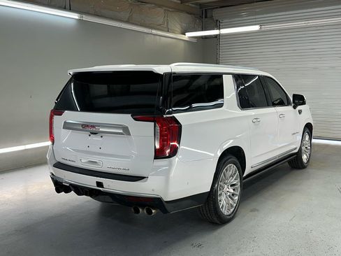 Used 2024 GMC Yukon XL Denali w/ Denali Reserve Package AWD/4WD image 9