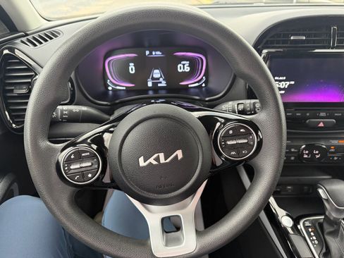 Used 2024 Kia Soul S FWD image 14
