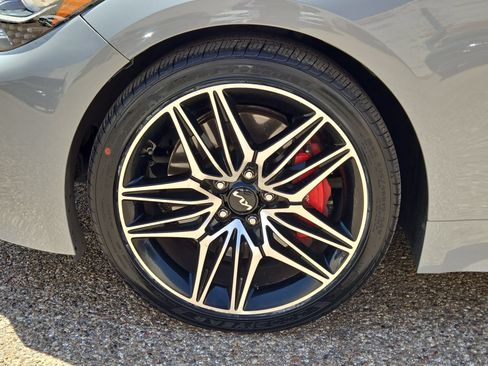 Used 2022 Kia Stinger GT2 w/ Red Interior Color Package RWD image 11