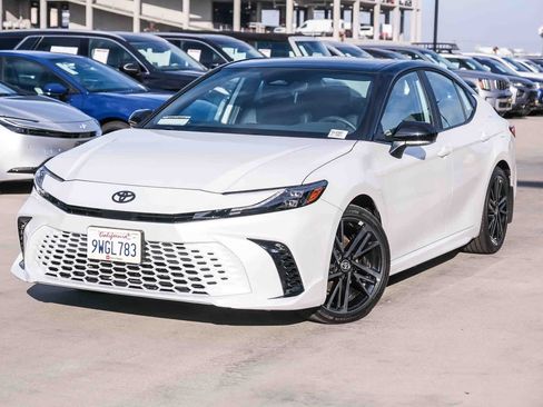 Used 2026 Toyota Camry XSE FWD image 1