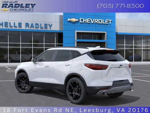 New 2025 Chevrolet Blazer LT w/ Convenience Package image 3