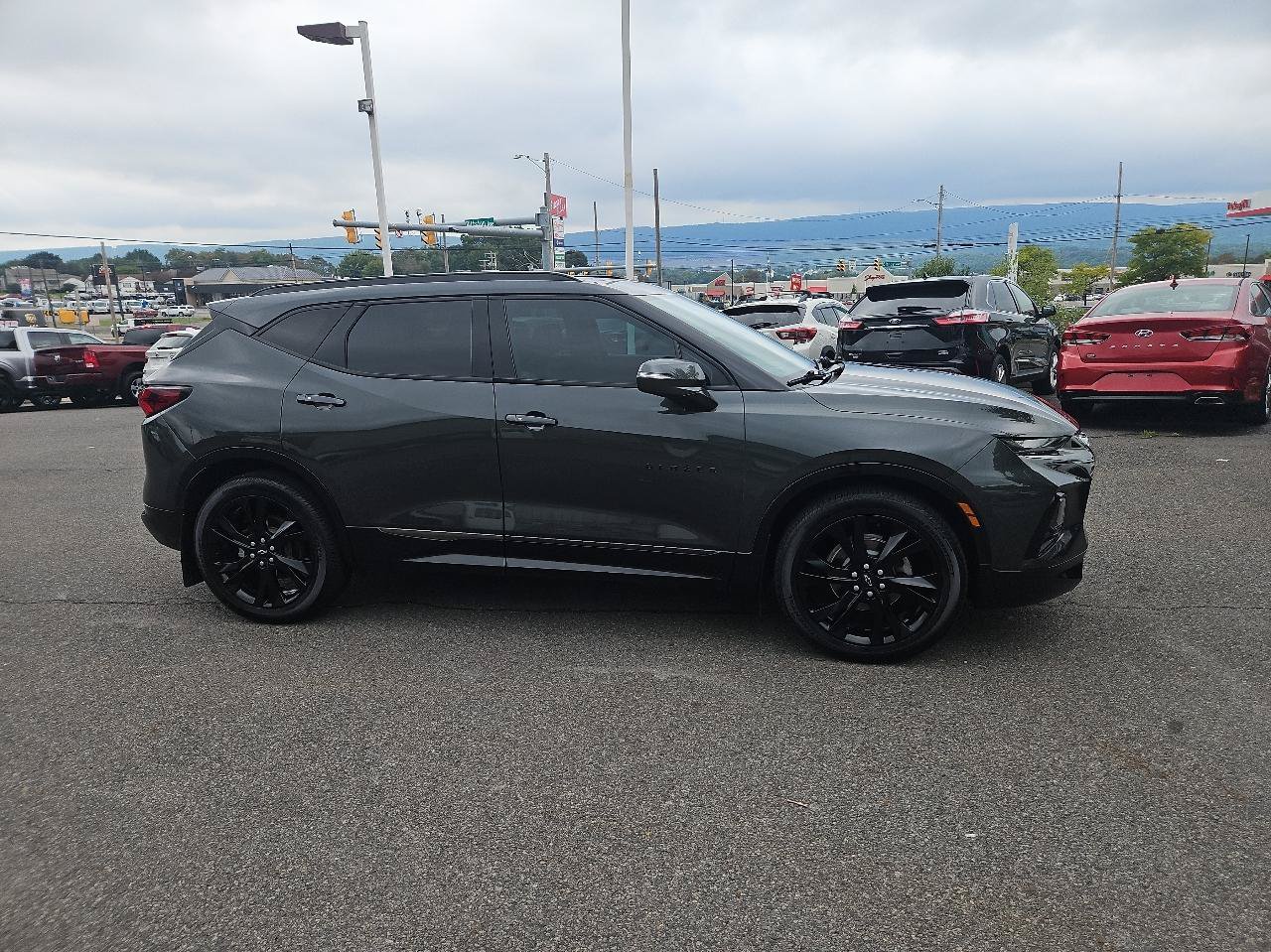 Used 2020 Chevrolet Blazer RS AWD/4WD image 2