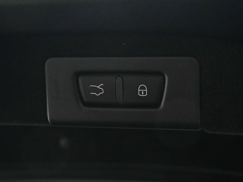 New 2024 Maserati Ghibli Modena image 8