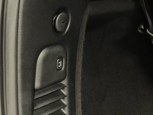 Used 2018 Dodge Durango SRT w/ SRT Interior Appearance Group image 43