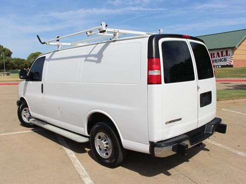 Used 2019 Chevrolet Express 2500 w/ Driver Convenience Package RWD image 3