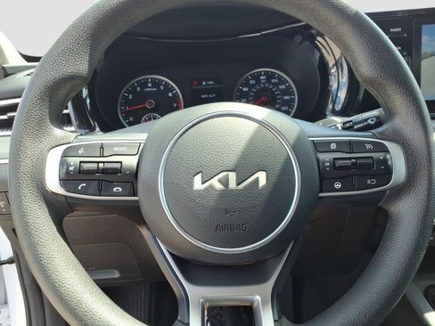 Used 2023 Kia K5 LXS FWD image 19
