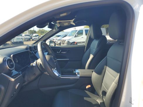 Certified 2025 Mercedes-Benz GLC 300 image 21